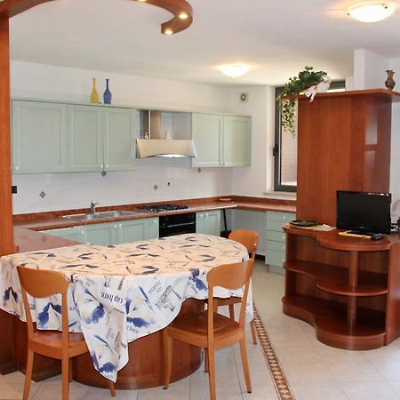 Isola Del Sole Apartment Grado Luaran gambar